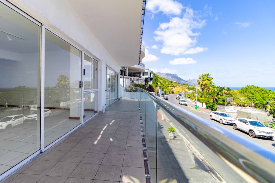 To Let 2 Bedroom Property for Rent in Clifton Western Cape